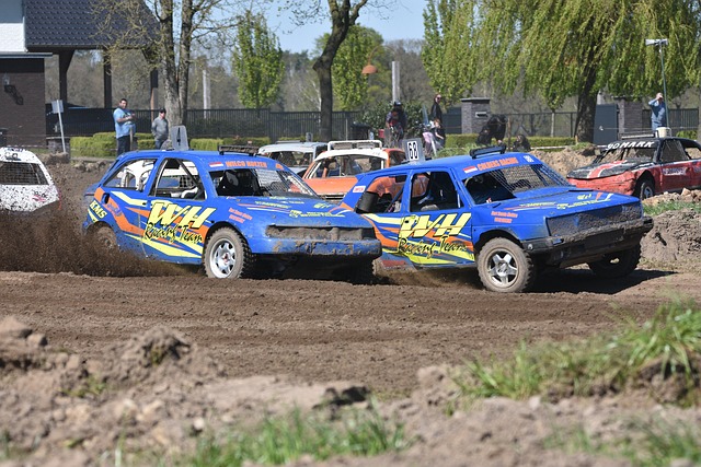 他与队友郭 他与队友郭